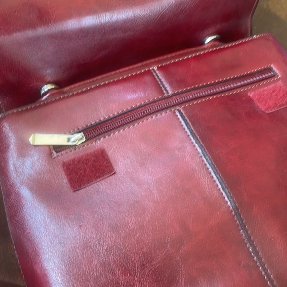 Blood Red Rina Rich Handbag Purse.  Beautiful. - Picture 9 of 15